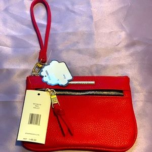 Beautiful 🤩 Steve Madden wristlet 😻😻